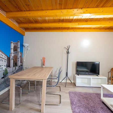 Apartamentos Go - Leopoldo Cano Center Вальядолид Экстерьер фото