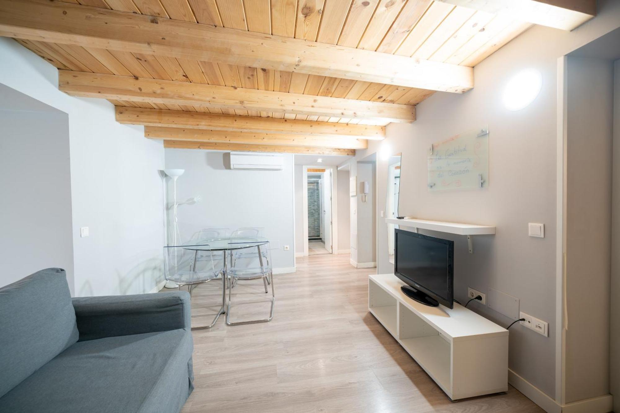 Apartamentos Go - Leopoldo Cano Center Вальядолид Экстерьер фото